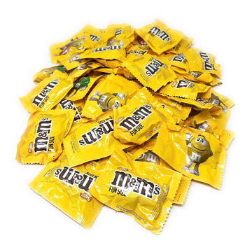 M&M Peanuts & Milk Chocolate Candy - 2 lbs Bulk Pack - Individually Wrapped Fun Size Candy for Freshness - Colorful Delicious Sweets for Kids  mature-themeds  Pantry  Office & Birthdays