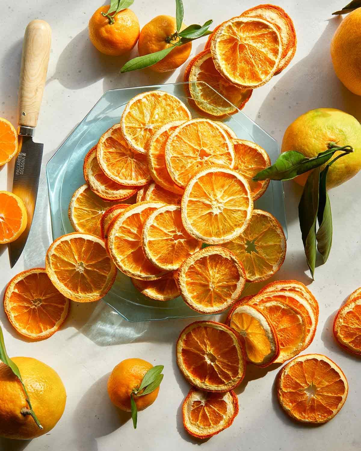 Drink Botanicals Dried Orange Slices | 100% Natural | 3.5 OZ (100 Grams) | Ideal for Cocktails, Wreaths, Tea, and Decoration