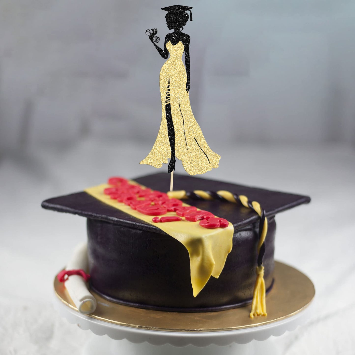 1Pc 2024 Graduation Cake Topper With Glitter Grad Cap Diploma High Heel Girl Graduation Cake Pick 2024 Senior Graduation Cake De