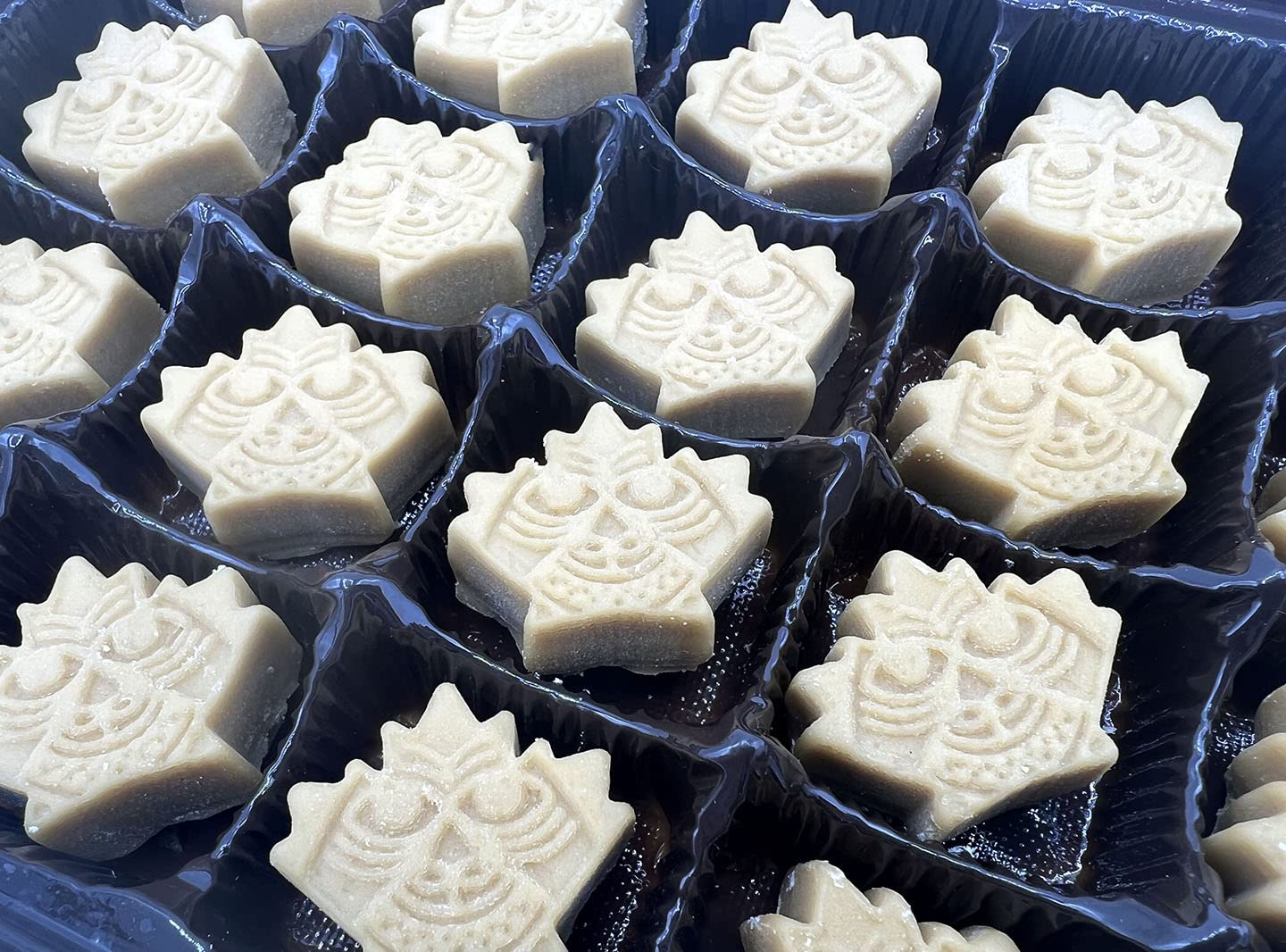 Sapsquatch Organic Maple Candy - 10 Ounces - Pure Maple Syrup Sugar Leaf Candy