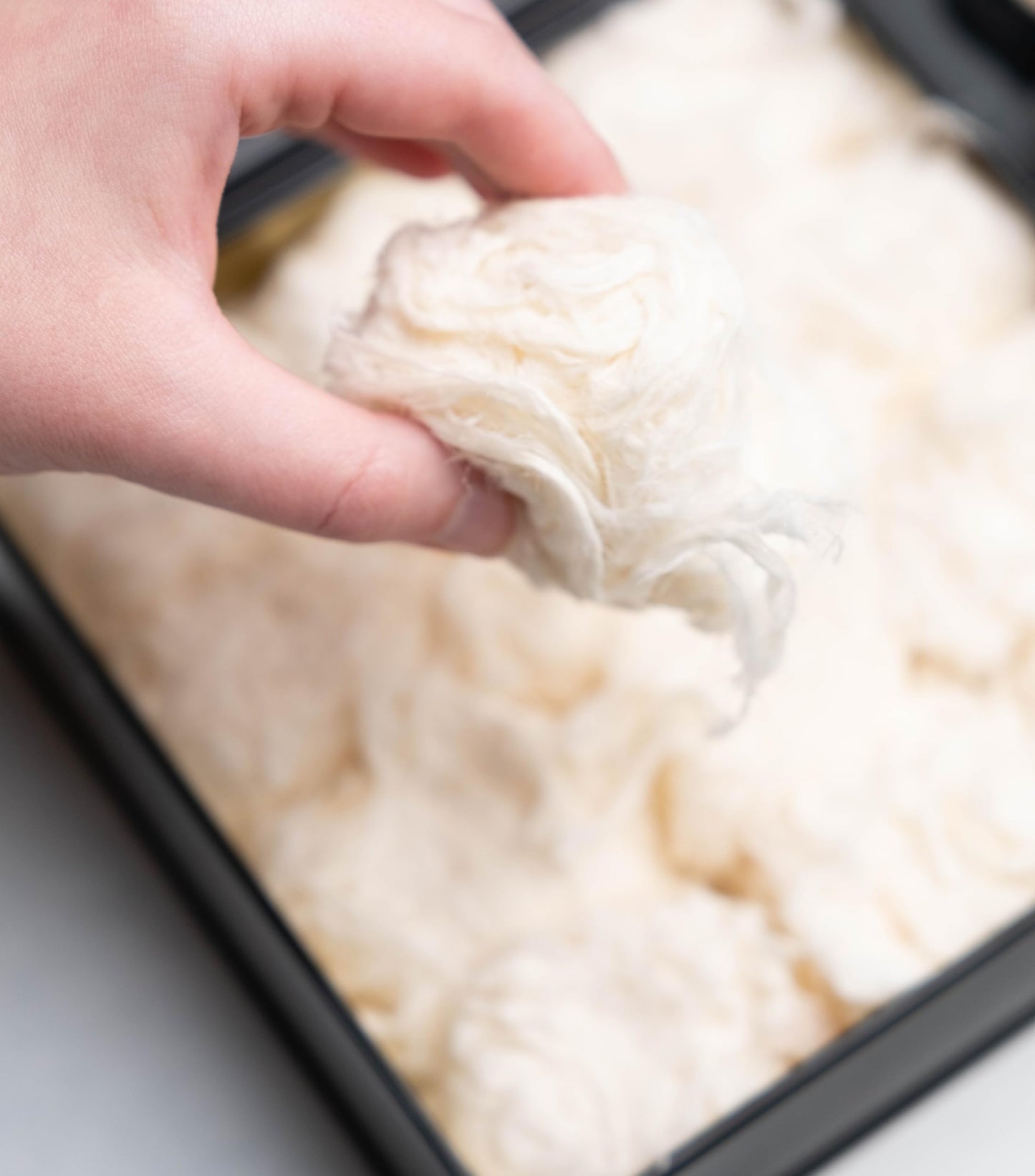 MUGHE GOURMET Turkish Cotton Candy Pismaniye Gift Box - 12 Fluffs, Exquisite Confectionery, Perfect for Gifting