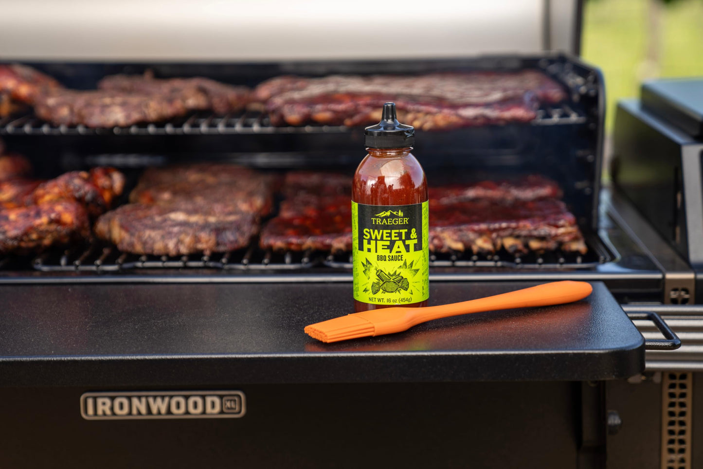 Traeger Grills Sweet & Heat BBQ Sauce SAU065 500ml Red