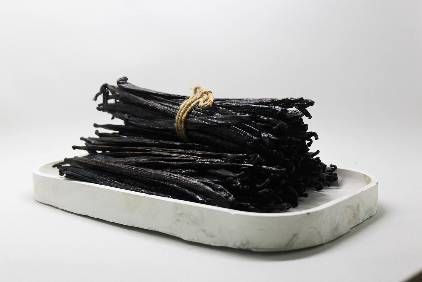 ESSENCE FOOD & BEVERAGE 50 Vanilla Beans Bulk - Whole Grade A for Homemade Extract, Baking & Cooking (50 Count)