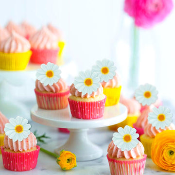 40Pcs Edible Daisy Cupcake Toppers Edible Wafar Paper Spring Bridal Engagement Baby Shower Birthday Party Drink Toppers Annivers