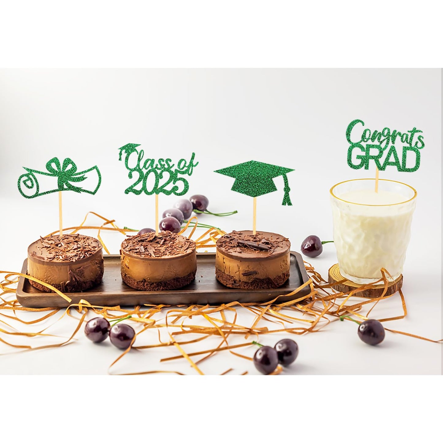 Moitkptt Graduation Cupcake Toppers, Class of 2025, Green, 24 Count, Paper