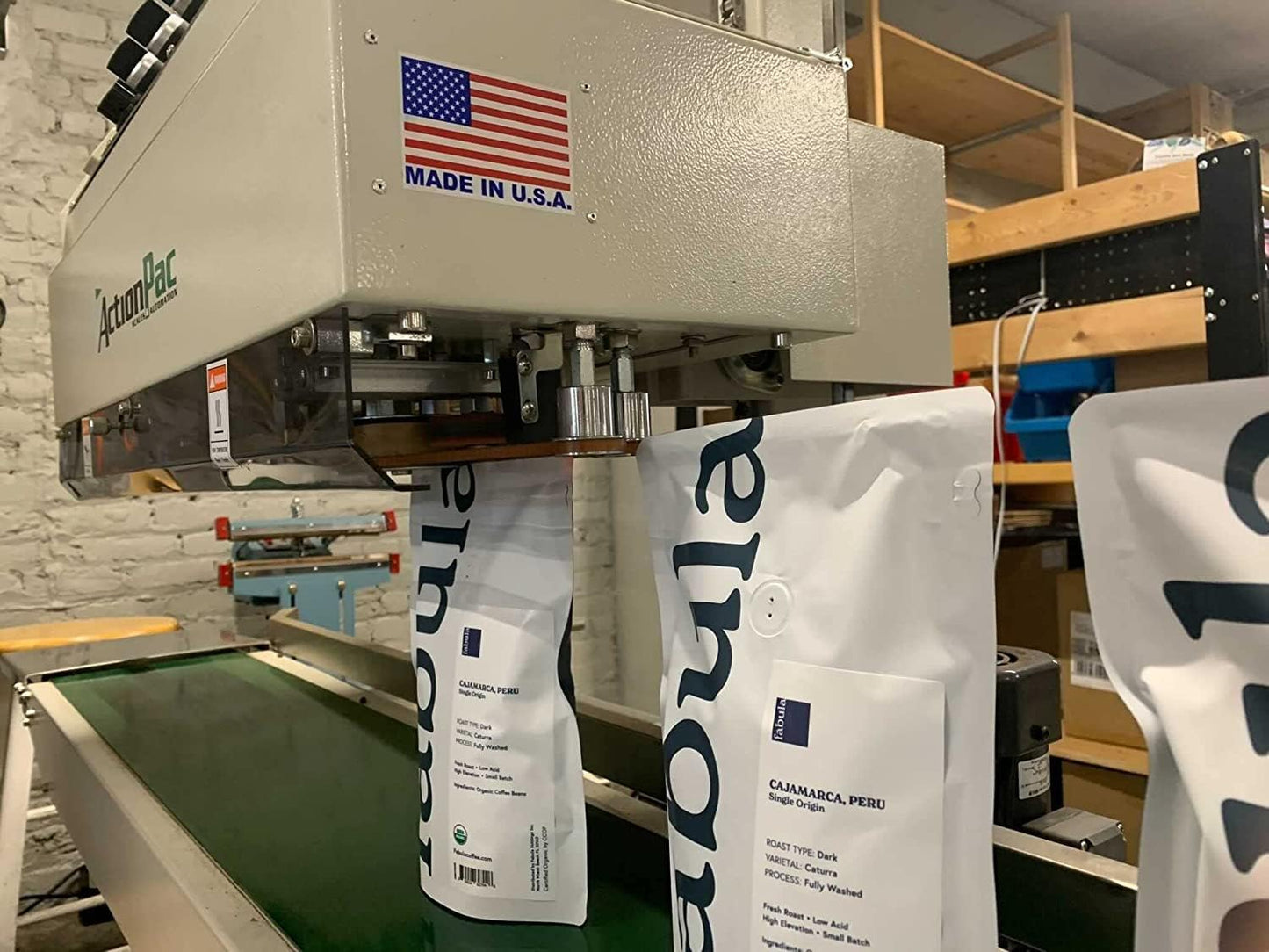 Fabula Coffee Medium Roast Whole Beans - Organic - Low Acid - Single Origin - Non-Gmo - Mold Free - 32 Ounces