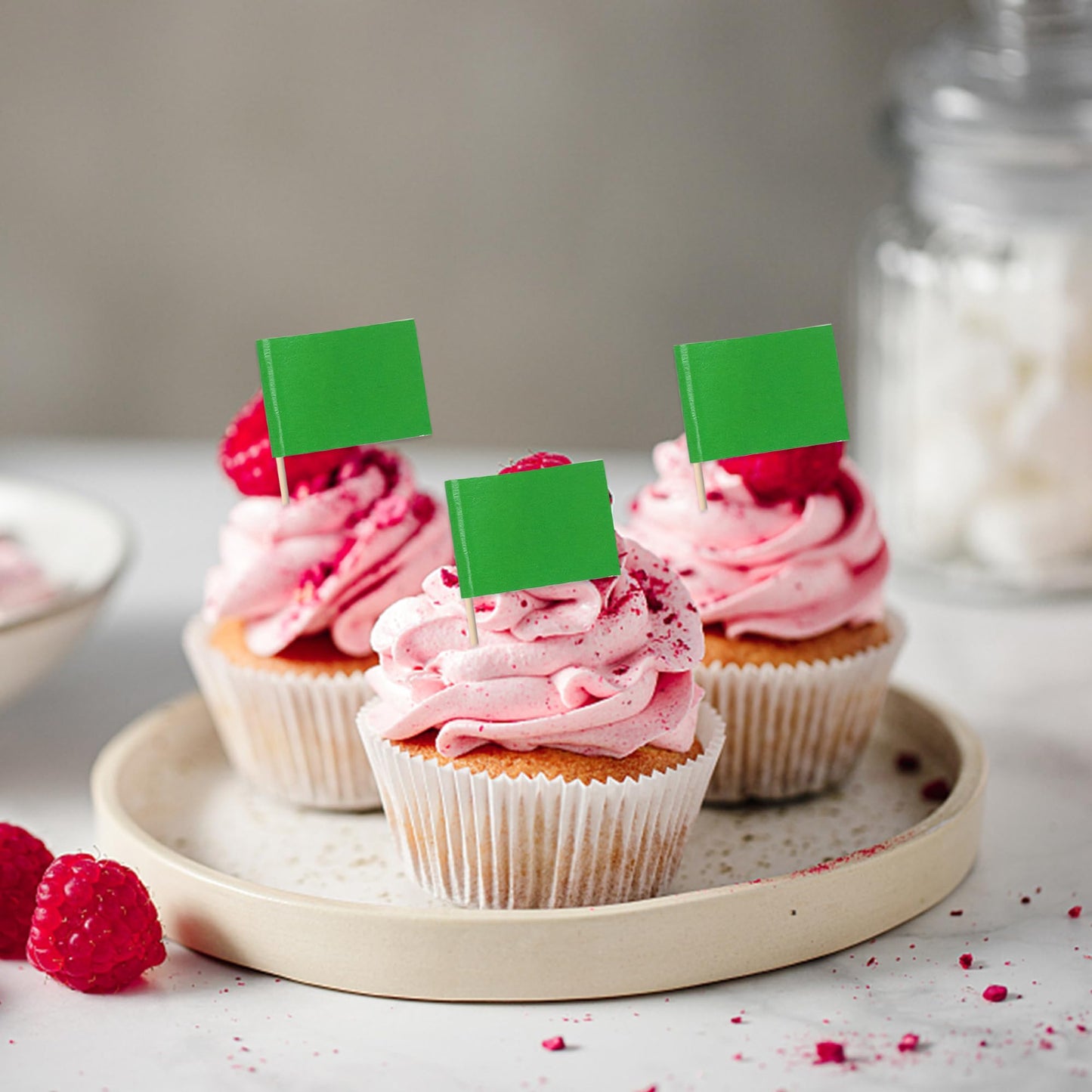 Rssta i Mini Green Flag Cupcake Toppers - 100 Pack, Paper, Race Car Theme Decorations