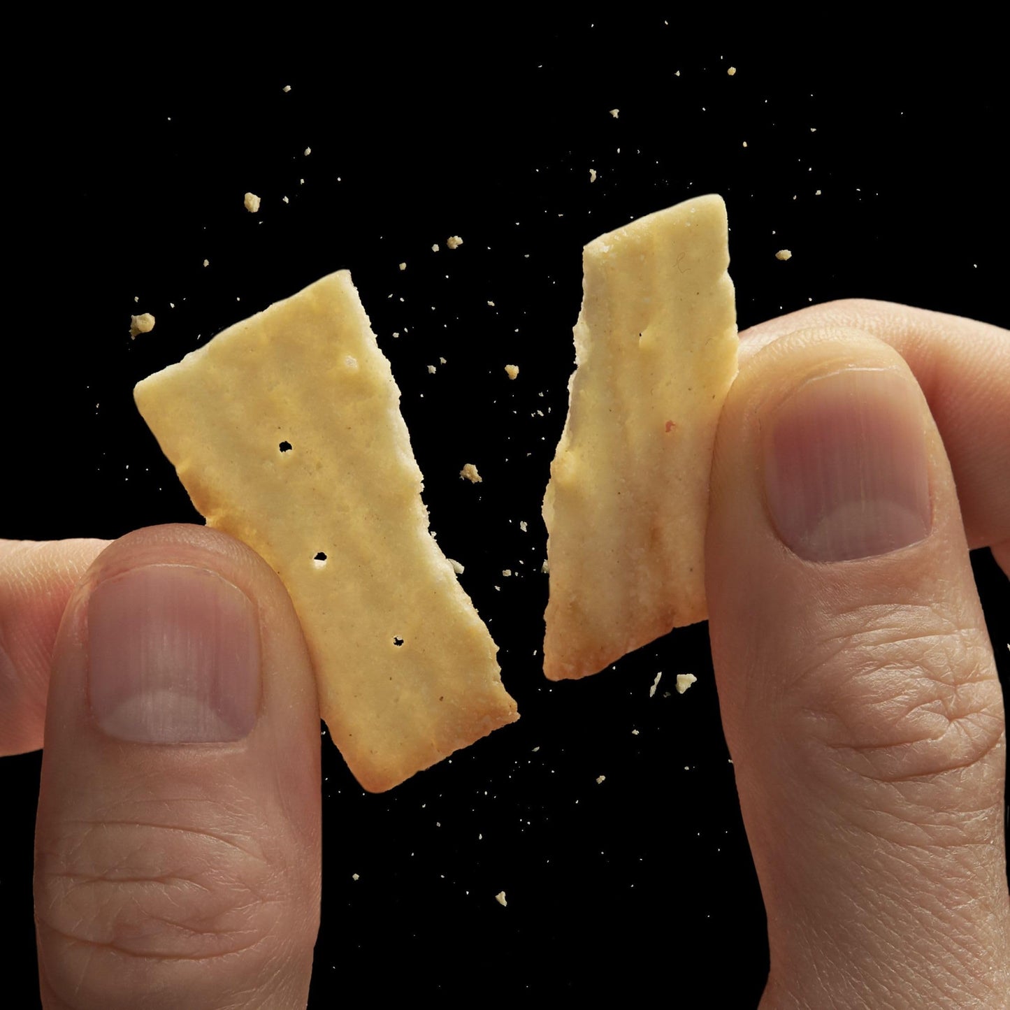 Cheez-It Grooves Crunchy Cheese Crackers, Snack Crackers, Lunch Snacks, Sharp White Cheddar (6 Pouches)