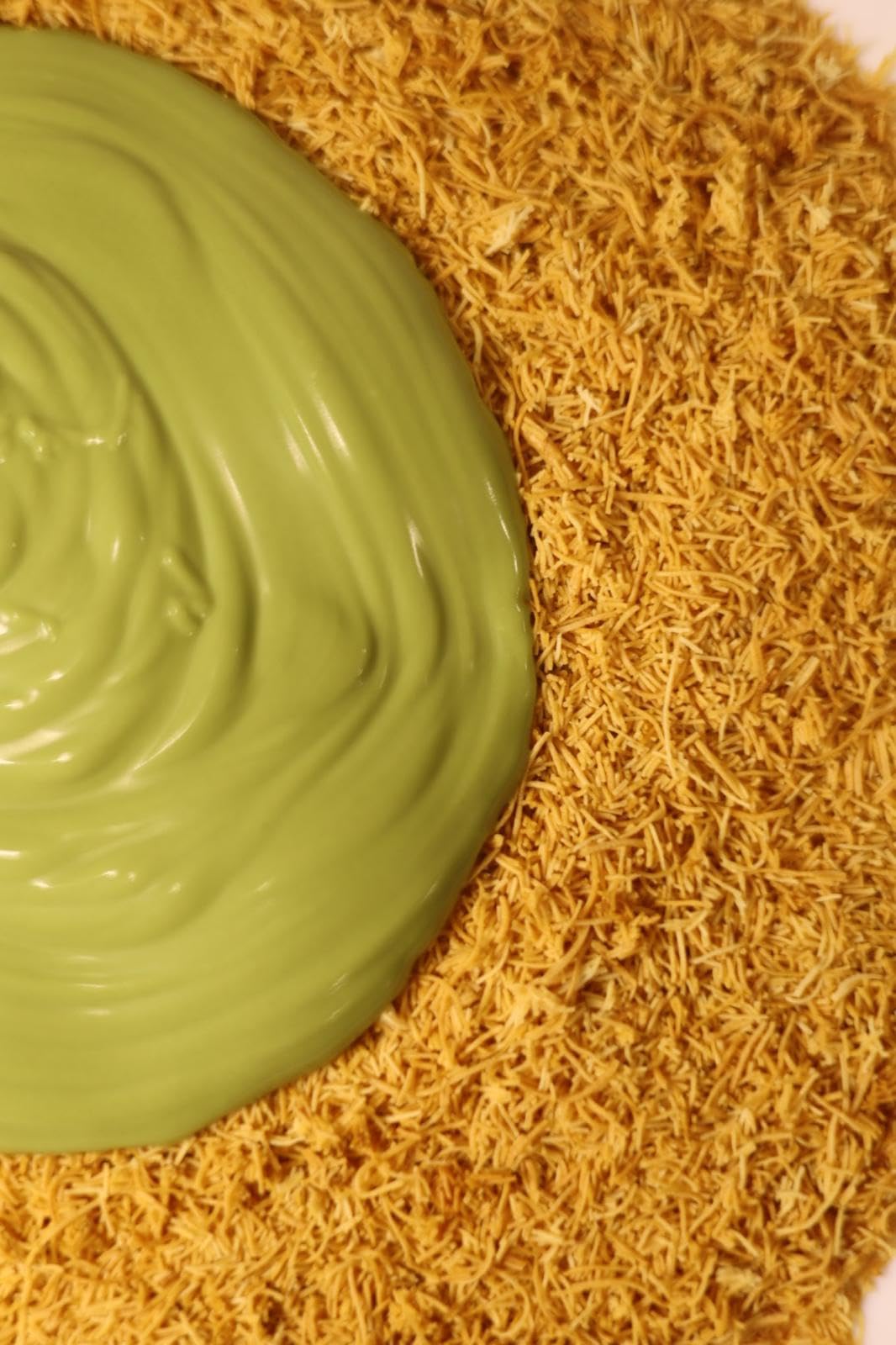 Belgico Premium Pistachio Cream Paste - Bulk 8 Lb 13 Oz (4 Kg) | Gourmet Belgian Spread For Baking, Pastry, Gelato & Desserts |