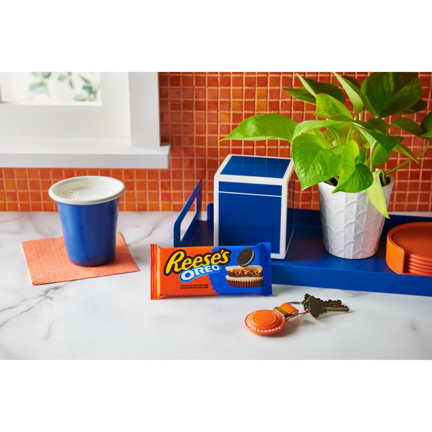 REESES OREO Milk Chocolate and White Creme Peanut Butter Cups, Candy Packs, 1.4 oz (24 Count)