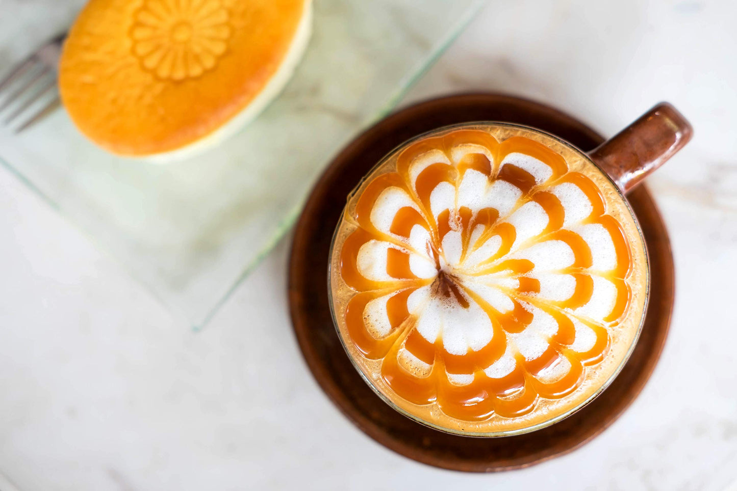 Hollander Caramel Caf   Sauce | GMO Free, Corn Syrup Free, Soy/Gluten Free |15 fl. oz. Squeeze Bottle | Flip Cap