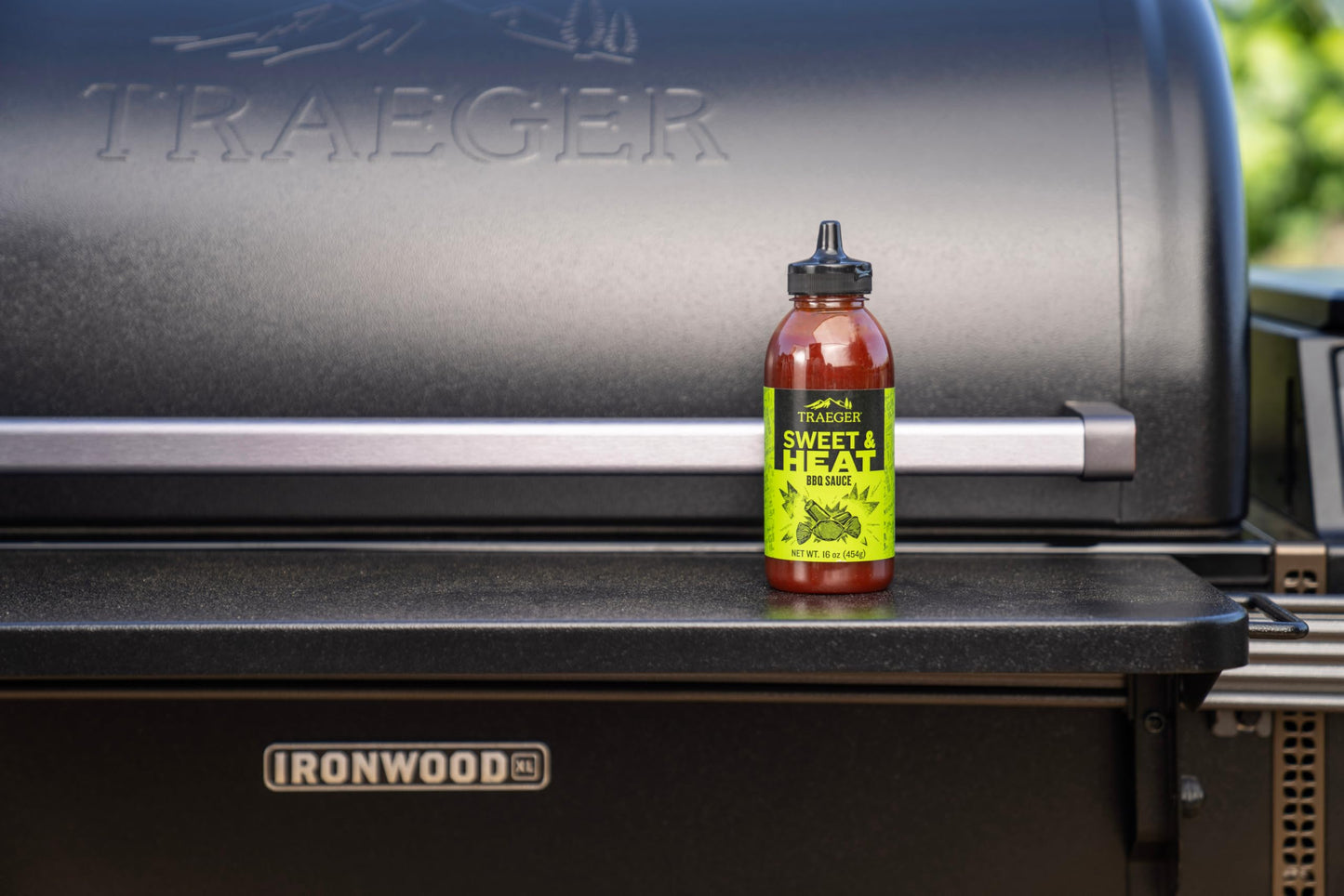 Traeger Grills Sweet & Heat BBQ Sauce SAU065 500ml Red