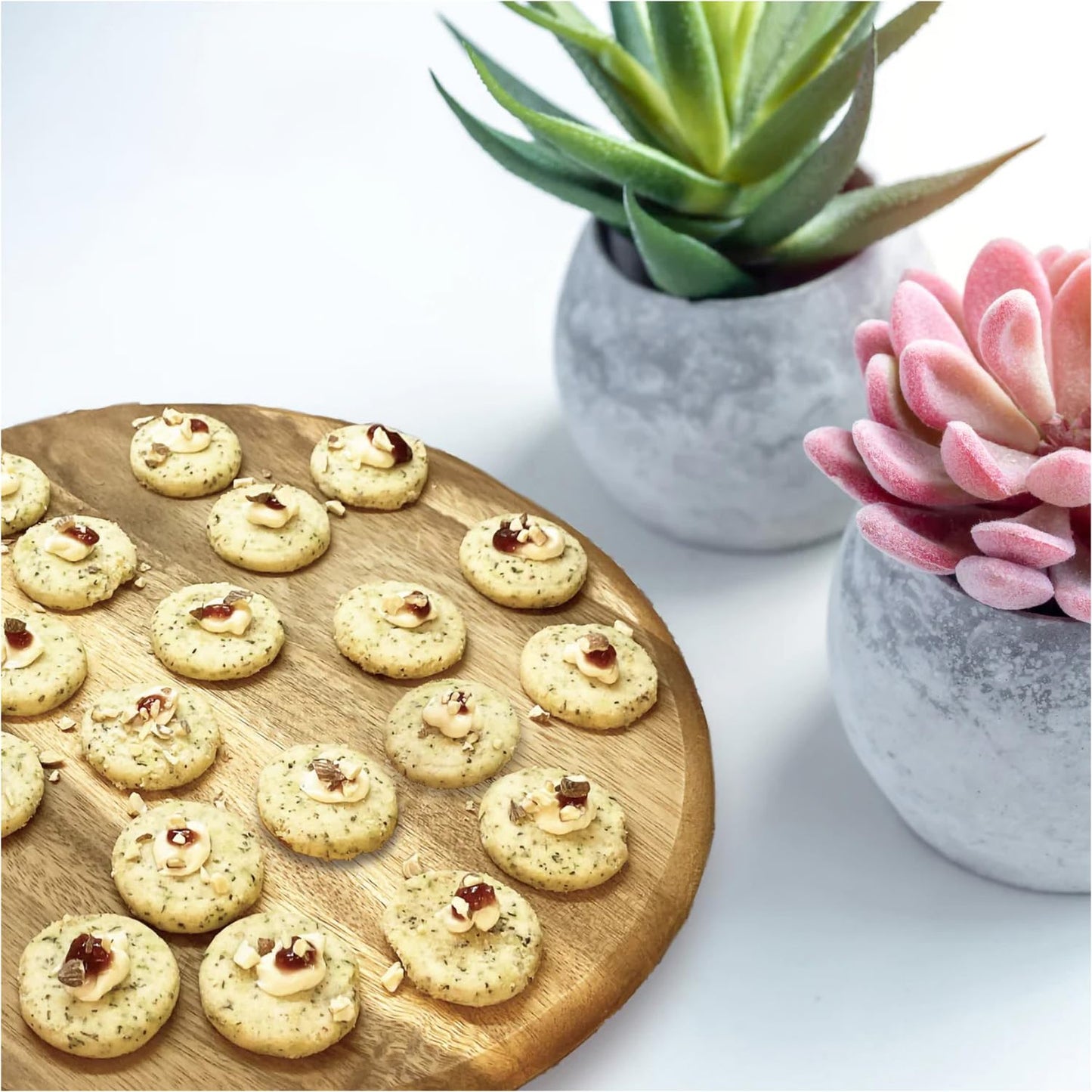erology Gourmet  ers & Cookies, 20-24 Count, Multicolor, Perfect for Charcuterie Boards & Party Platters