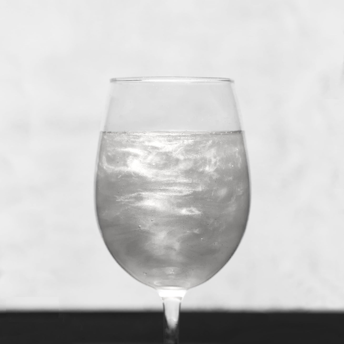 Luster Dust - Silver Pearl (4g 1x Pump) | Edible Vegan Dust & Paint for Cake Decorating, Ice Cream, Desserts, Cocktails and Beve