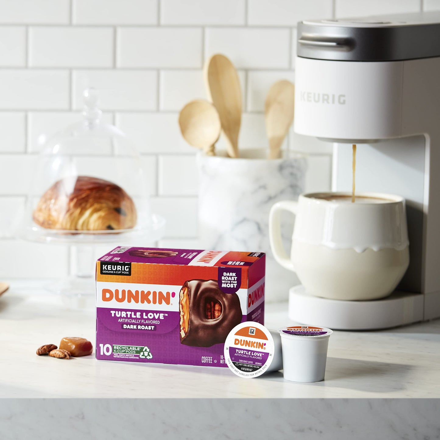 Dunkin Turtle Love Flavored, 10 Keurig K-Cups Pods (Pack of 4)