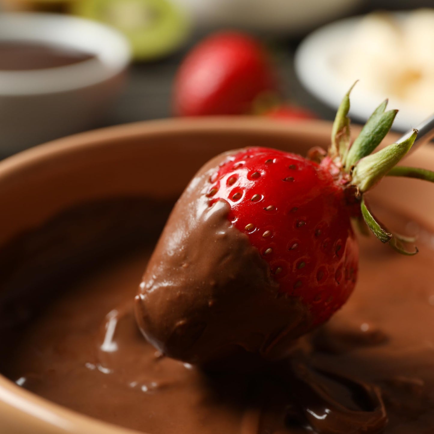 Milk Chocolate Melting Wafers 2Lb - Smooth And Creamy, Perfect For Dipping, Baking, Candy Making, And Decorating Desserts - Idea