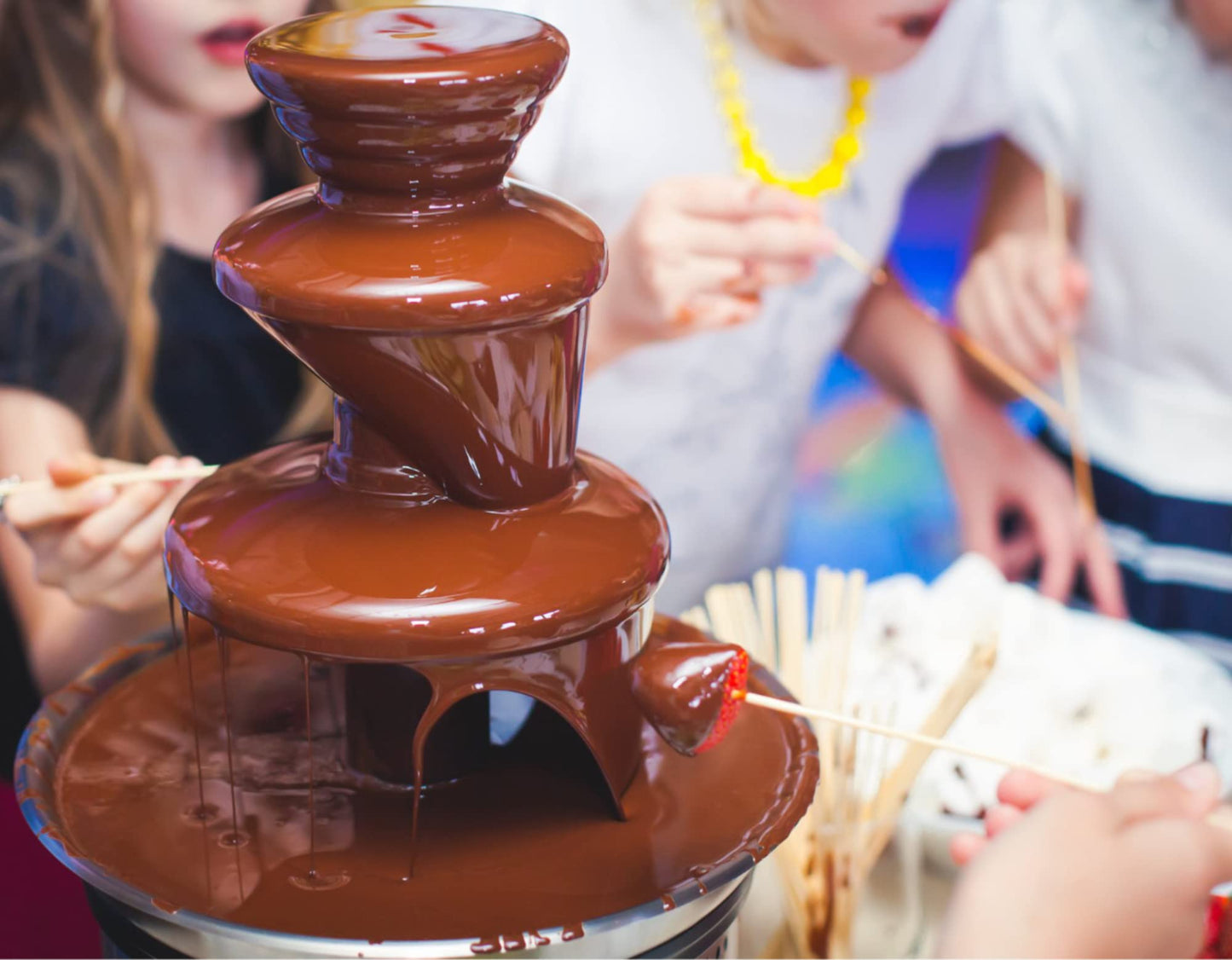 chocoMaker Milk chocolate Microwavable Fondue and Fountain Dipping candy - 2 Pound Bag