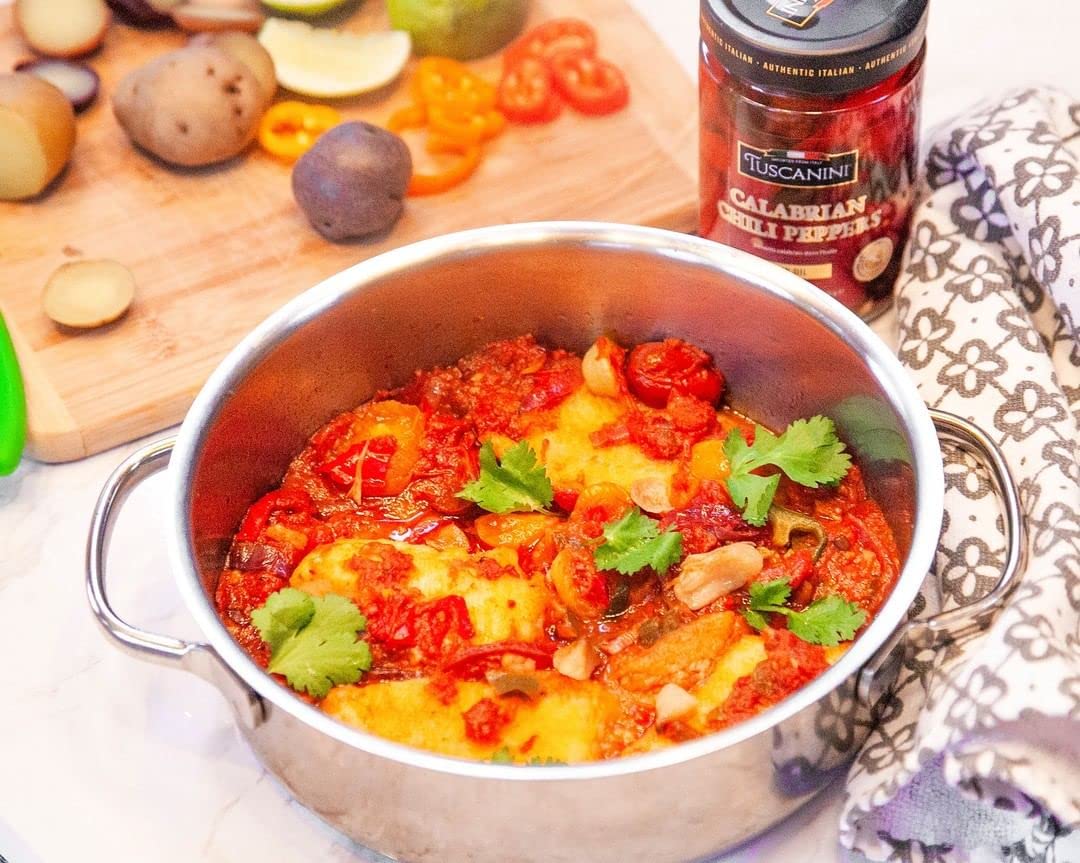 Tuscanini Premium Whole Calabrian Chili Peppers In Olive Oil, 9.2Oz | Beautifully Red And Long Peppers | Just 3 Ingredients | No