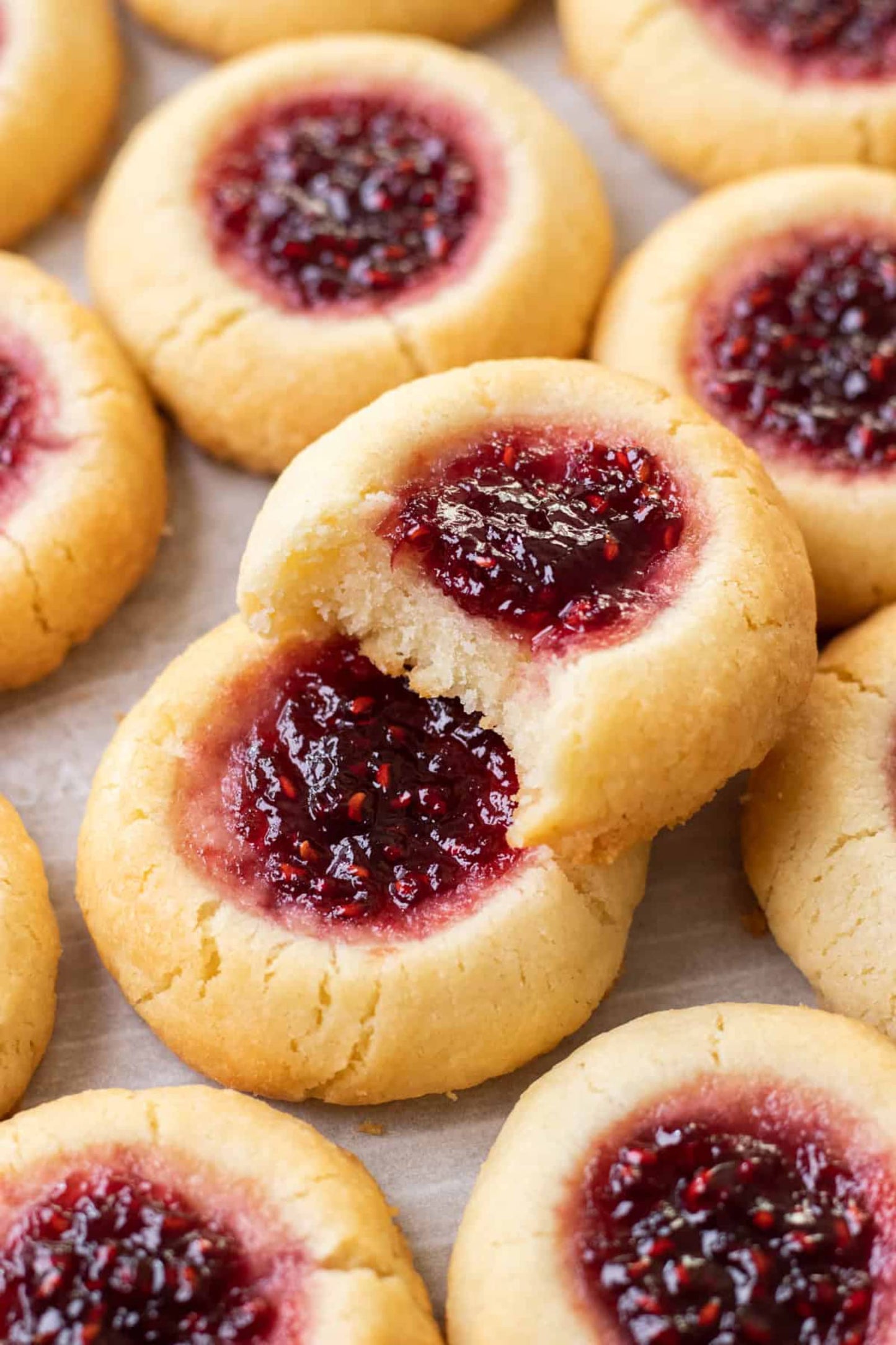 By The Cup Red Raspberry Pie & Pastry Filling, 2 Pound