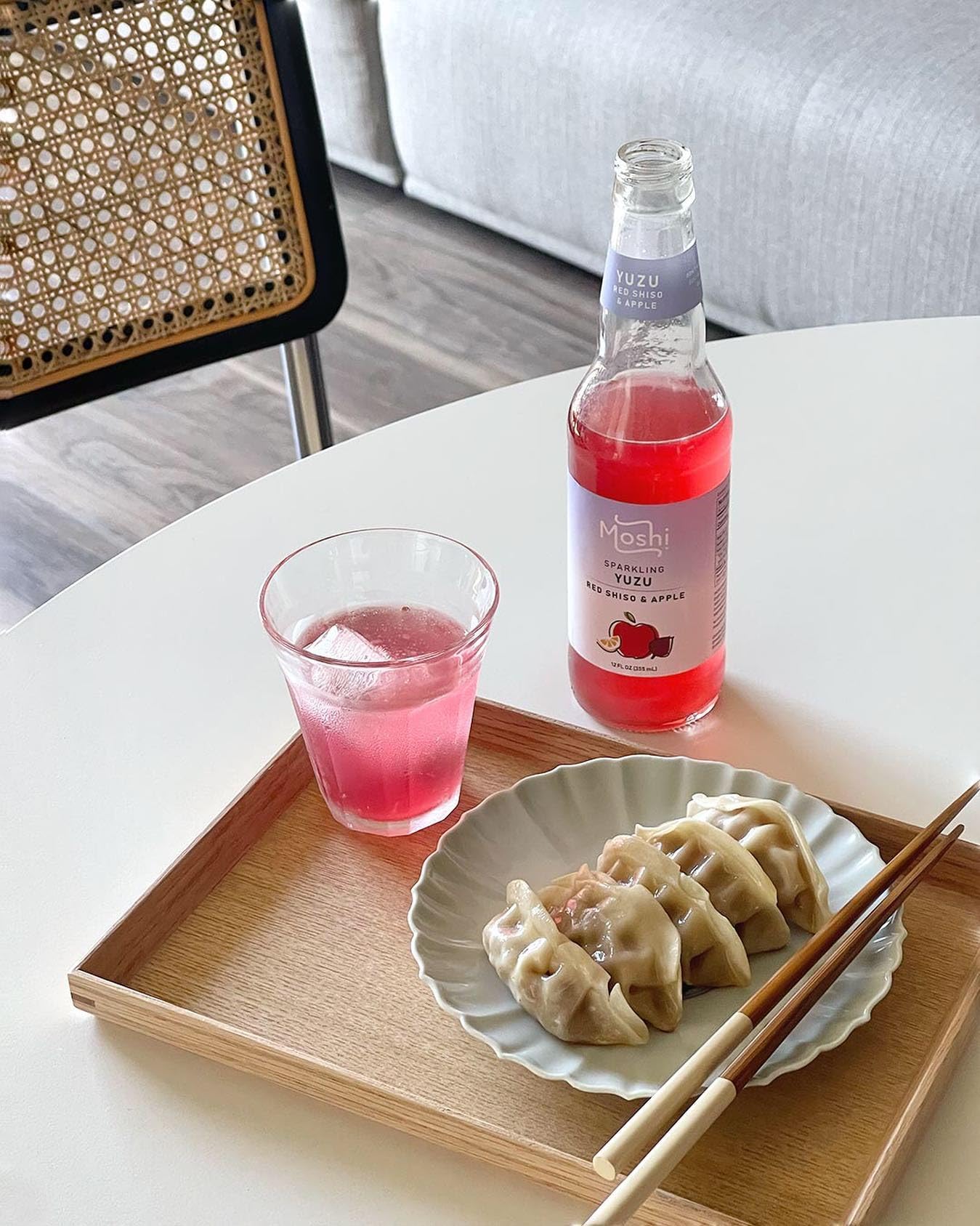 Moshi Sparkling Drinks - Red Shiso & Apple Yuzu, 12 Bottles, Model 1021232