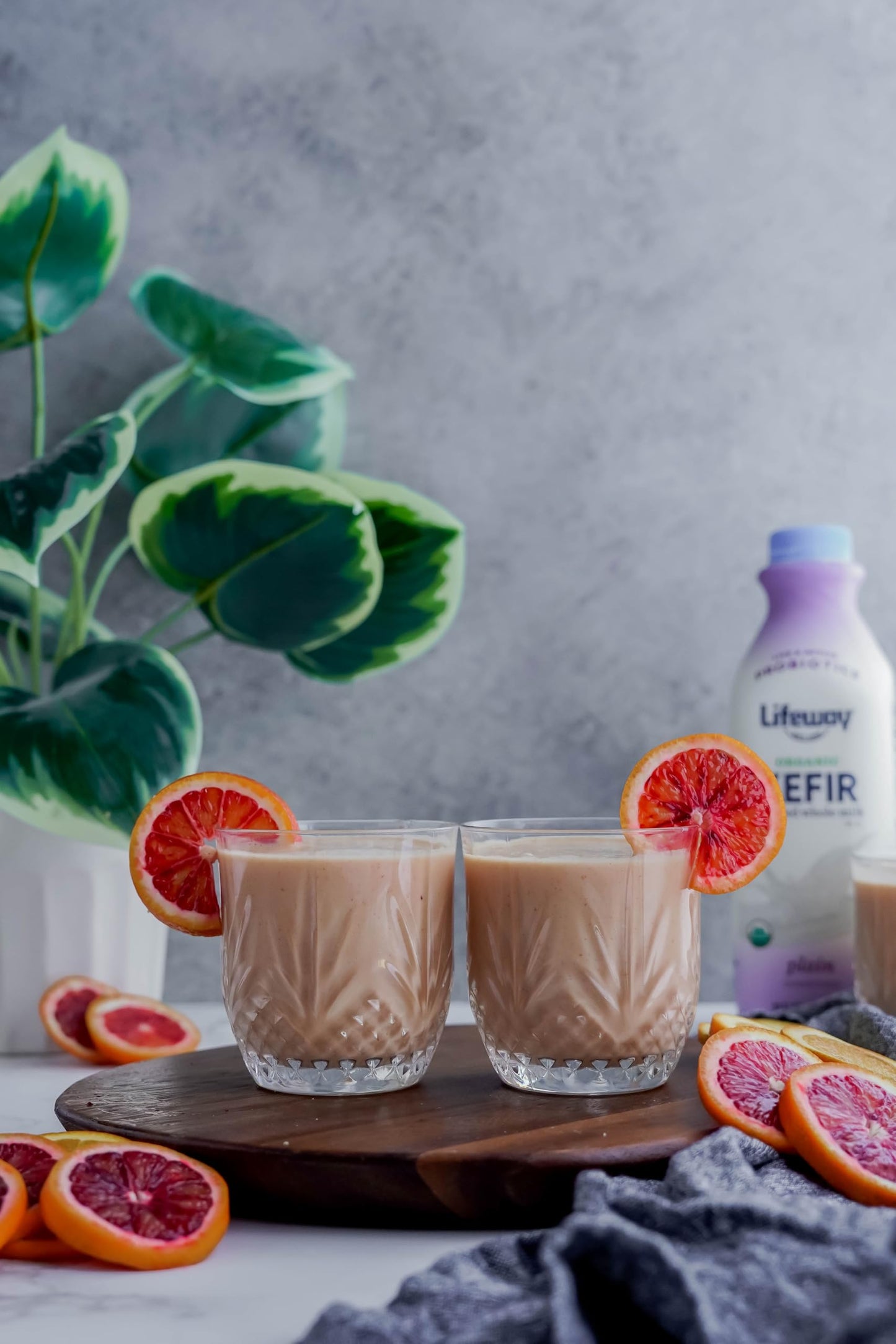 Lifeway Organic Whole Milk Kefir - 10g Protein, 12 Live Active Probiotic Cultures, Up to 99% Lactose Free, Gluten Free - Plain,