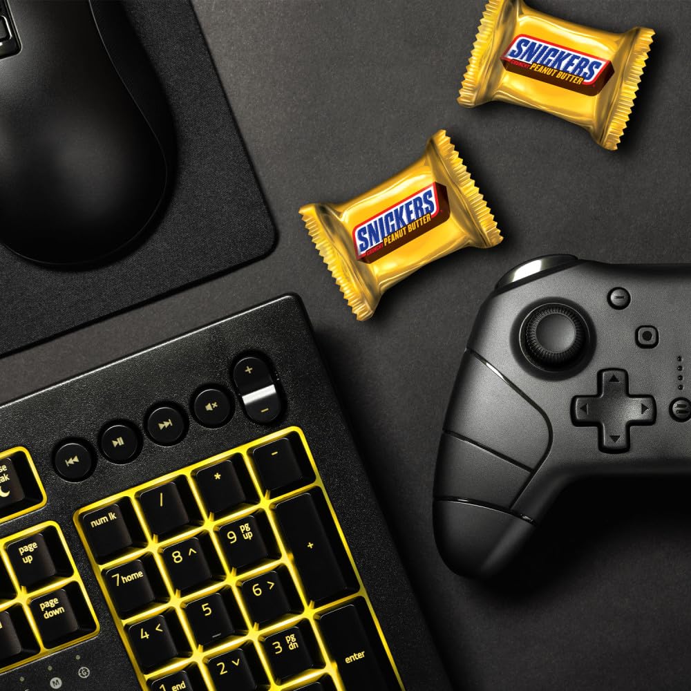 SNICKERS Crunchy Peanut Butter Squared Fun Size Halloween Chocolate Candy Bars, 11.5oz