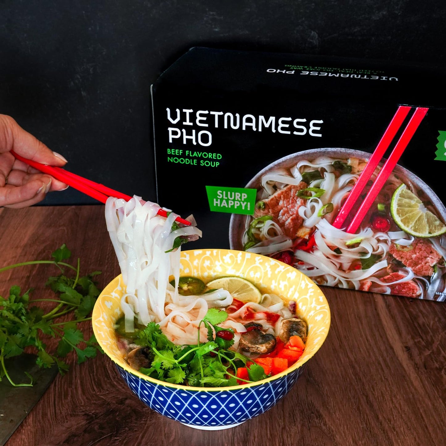 Snapdragon Vietnamese Pho Instant Noodle Bowls | Vietnamese Pho Flavor Broth With Rice Noodles | No Artificial Flavors | No Msg