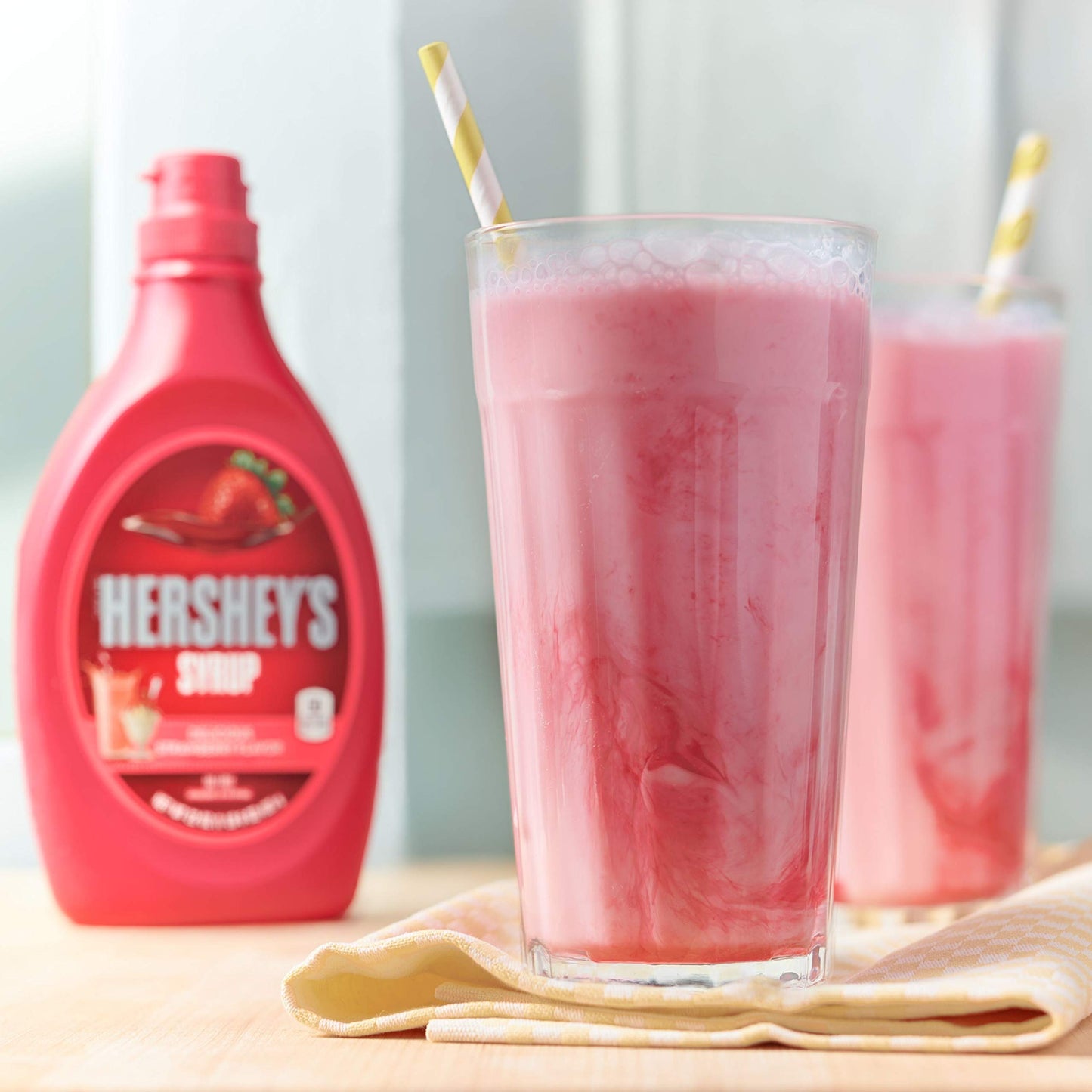 Hershey'S Strawberry Syrup, 22 Ounce
