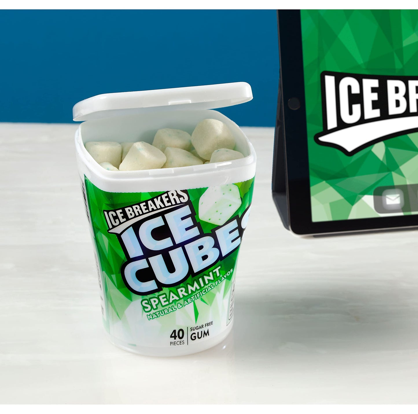 Ice Breakers Ice Cubes Spearmint Sugar Free Chewing Gum, Made With Xylitol, 3.24 Oz Cube Bottles (4 Count, 40 Pieces)
