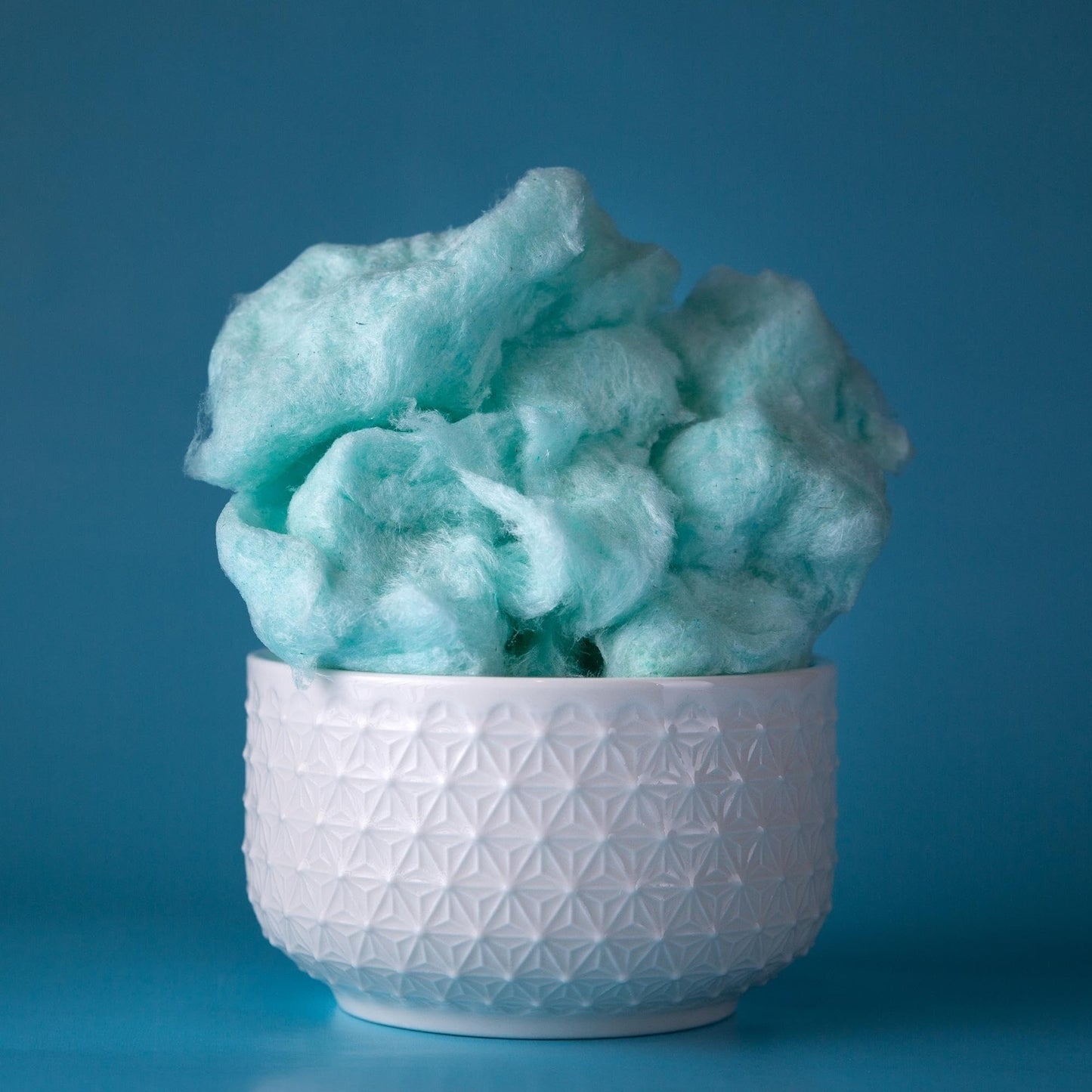 Snacktery Pink & Blue Cotton Candy - Experience The Sweetness Of The Fair With Strawberry & Raspberry Flavored Cotton Candy - Pa