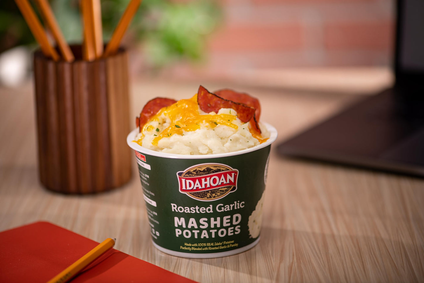 Idahoan Roasted Garlic Mashed Potatoes Cup 4-pack, 6 oz (Pack of 4)