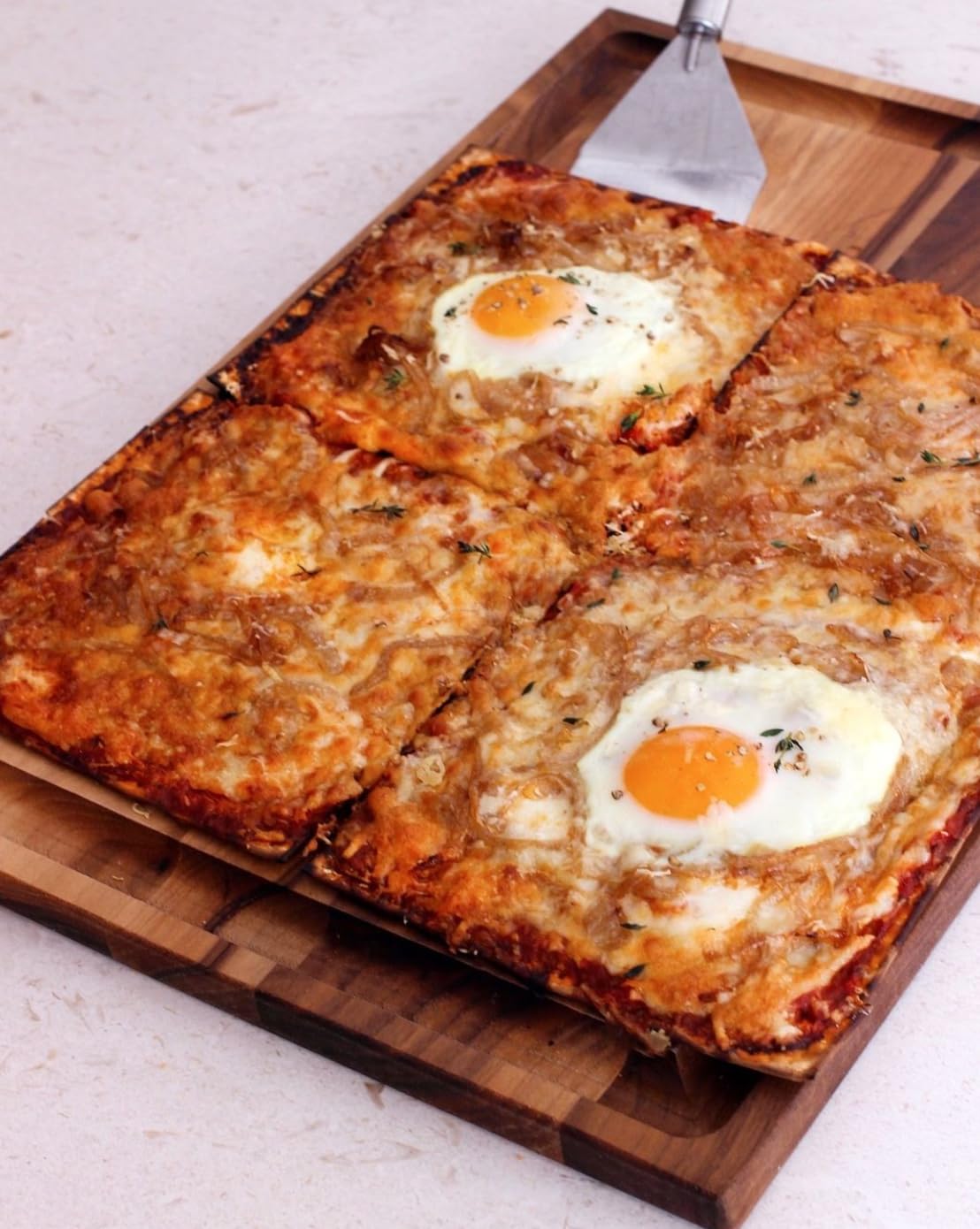 Streits Egg & Onion Matzo - Thin & Crispy, Low Sodium, Low Fat, Family Owned, Kosher Certified, Pair with Soups, Spreads & Sala