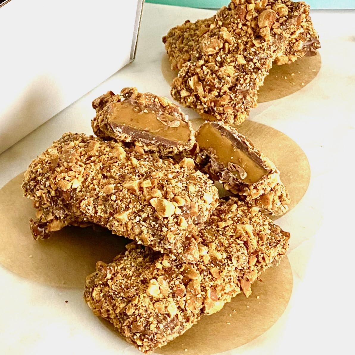 MalibuGift Gourmet English Toffee Candy, Chocolate Covered with Almonds, 1 lb Fancy Candy Box