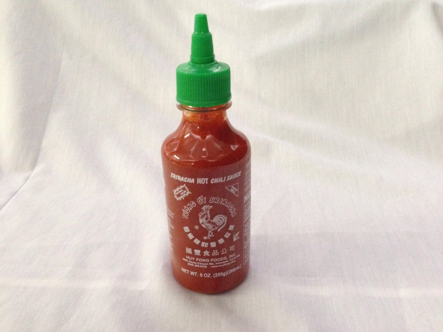 Huy Fong, Sriracha Hot Chili Sauce, 9 Ounce Bottle (12 Pack)