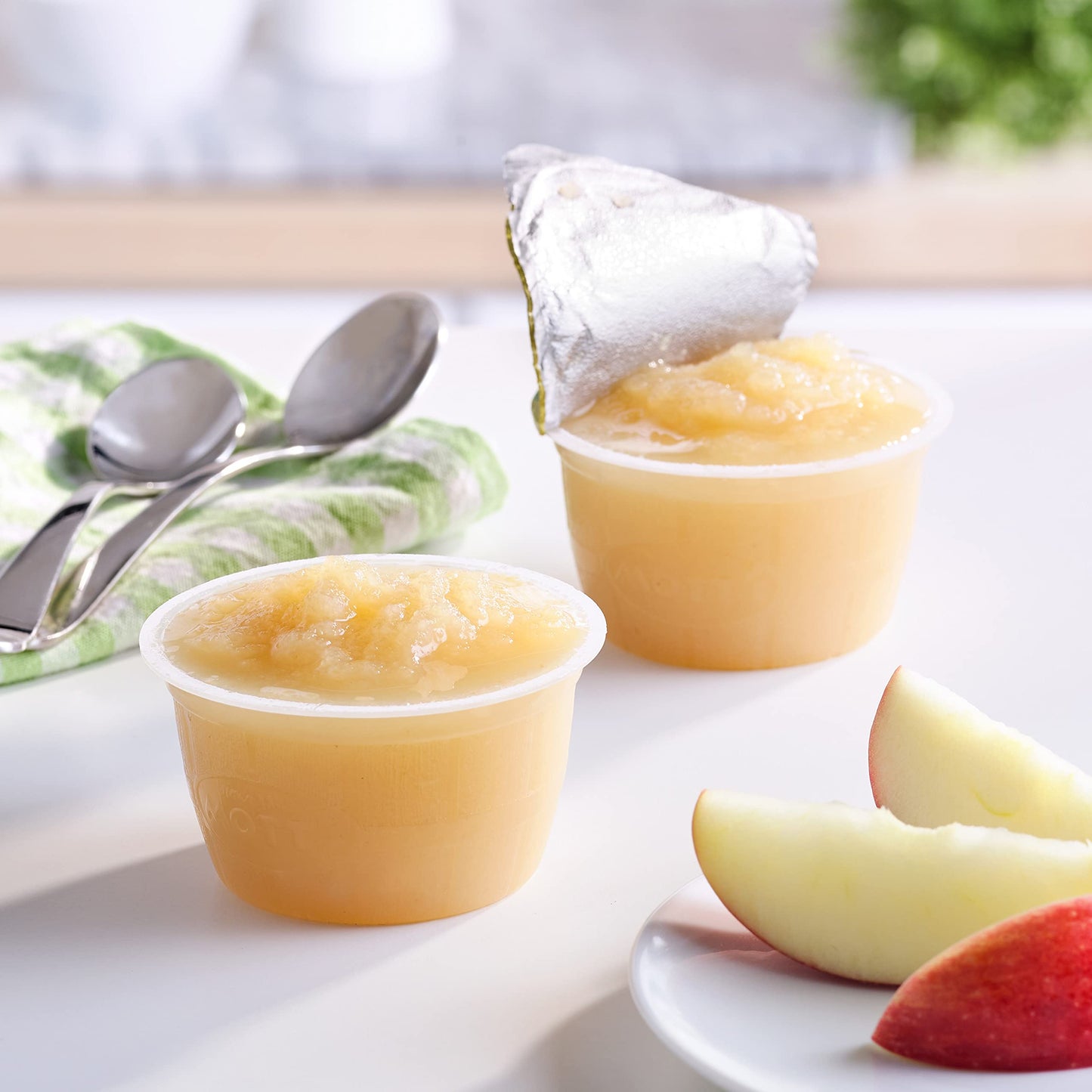 Mott's Applesauce Cups, 4 Oz, 72 Count (12 Packs of 6) - No Artificial Flavors, Good Source of Vitamin C, Nutritious Family Snack