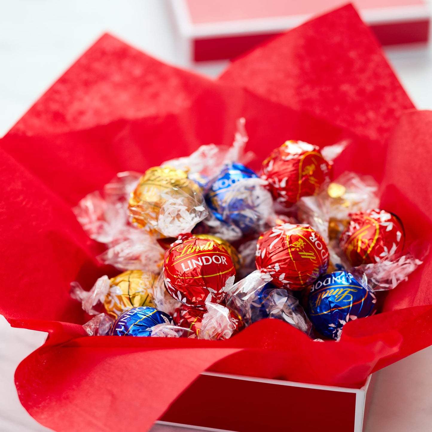 Lindt Lindor Caramel Milk Chocolate Truffles, Milk Chocolate Candy With Smooth, Melting Truffle Center, Great For Gift Giving, 5.1 Oz. Bag (6 Pack)