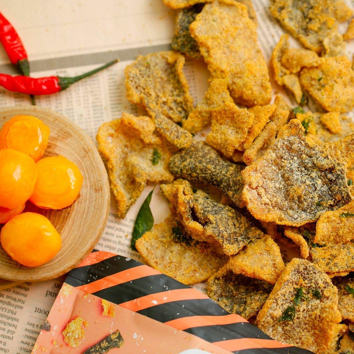 Irvins Dangerously Addictive Salted Egg Chips Crisps Snacks (Salted Egg Salmon, 105G)
