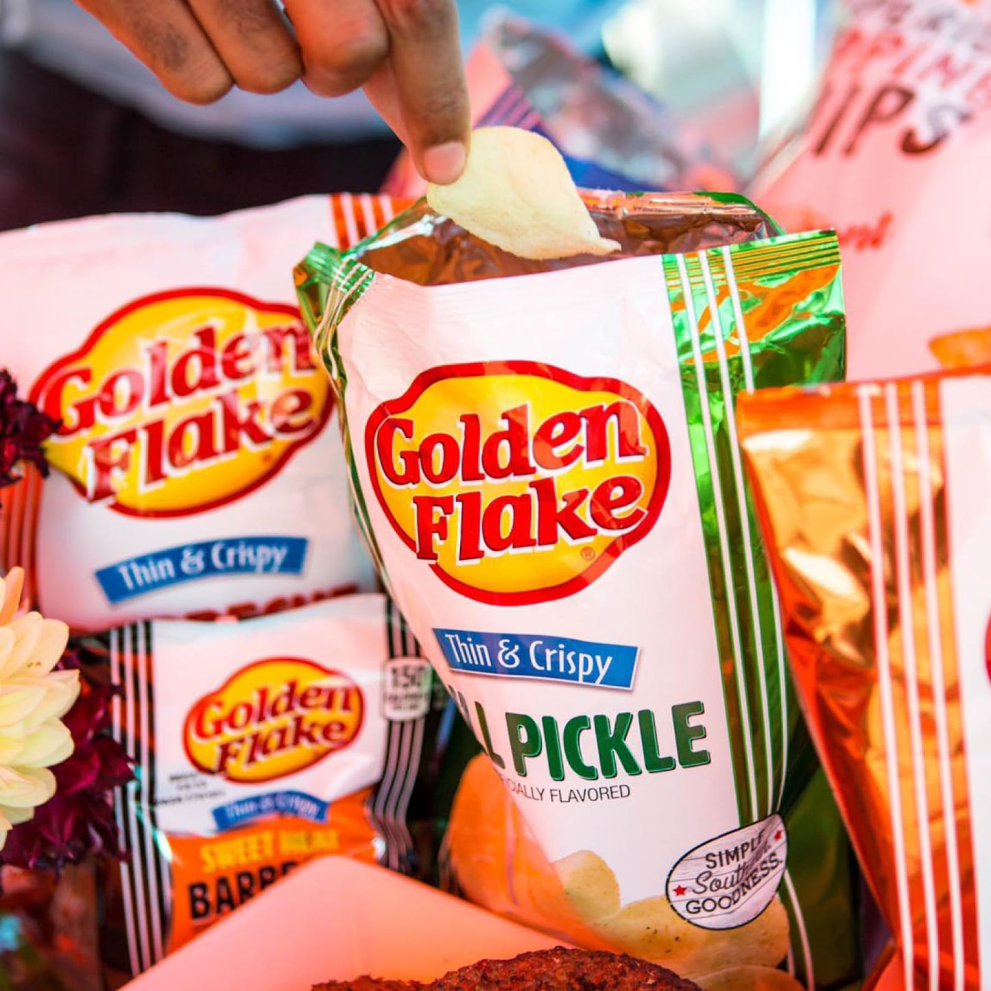 Golden Flake Classic Mix Variety Pack, 18 Ct, 1Oz. Bags; Thin & Crispy Sweet Heat Bbq (4), Cheese Puffs (4), Thin & Crispy Dill