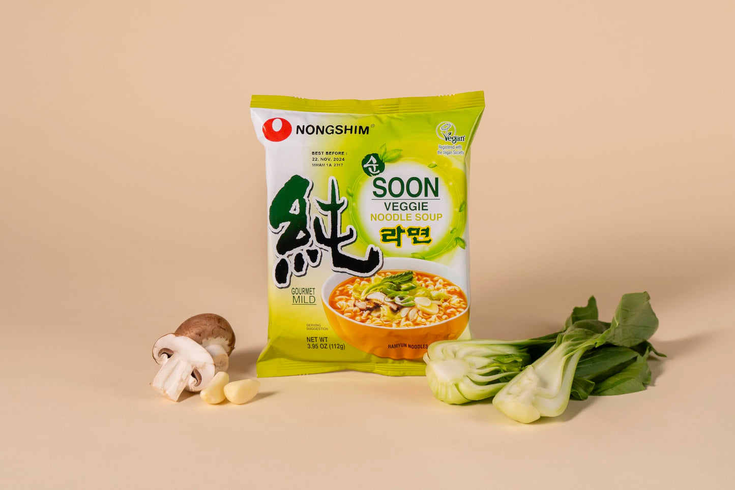 Nongshim Gourmet Soon Veggie Ramyun Vegan 4 pack, Mild Spicy, Dried Vegetable Flakes, Ramyun Noodles with Soup Mix