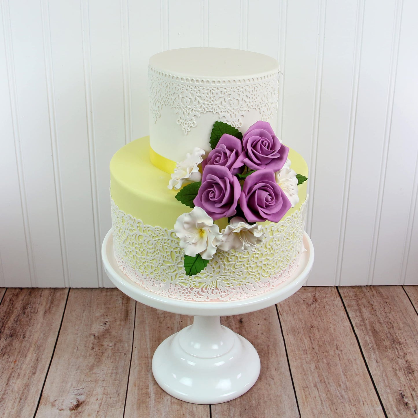 Global Sugar Art Peace Rose Sugar Cake Flower Lavender, 5 Count With Leaves By Chef Alan Tetreault