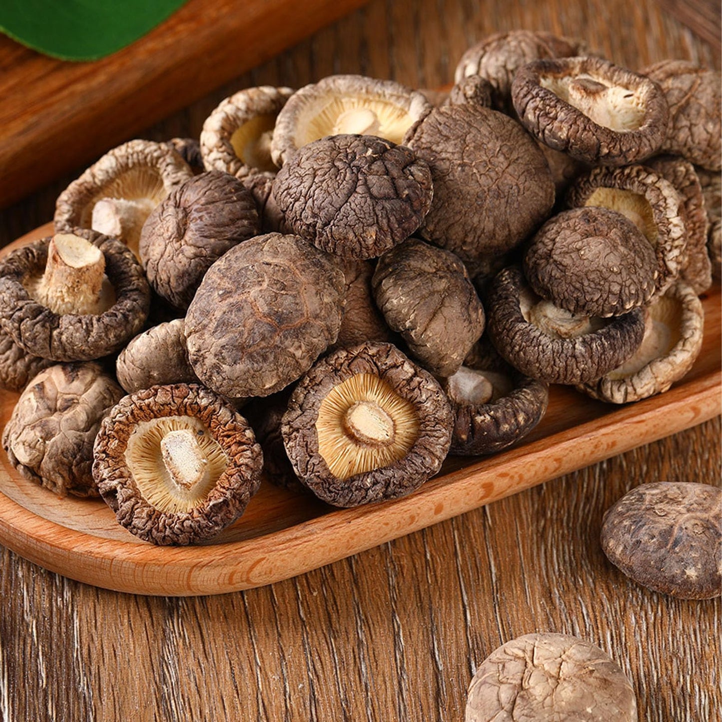 QIXINLIZYY Dried Shiitake Mushrooms, 16 oz (500g), Organic, Soft Texture, Ideal for Cooking and Snacking