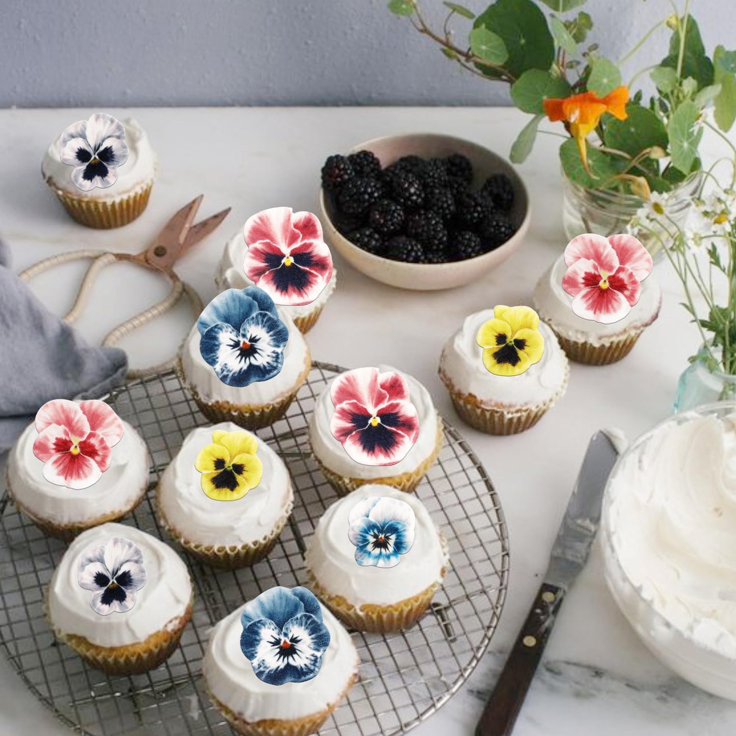 Rssta i Edible Flowers Cake Toppers - 60 Pack Wafer Paper Cupcake Picks for Baby Shower, Wedding, Birthday, Design 6