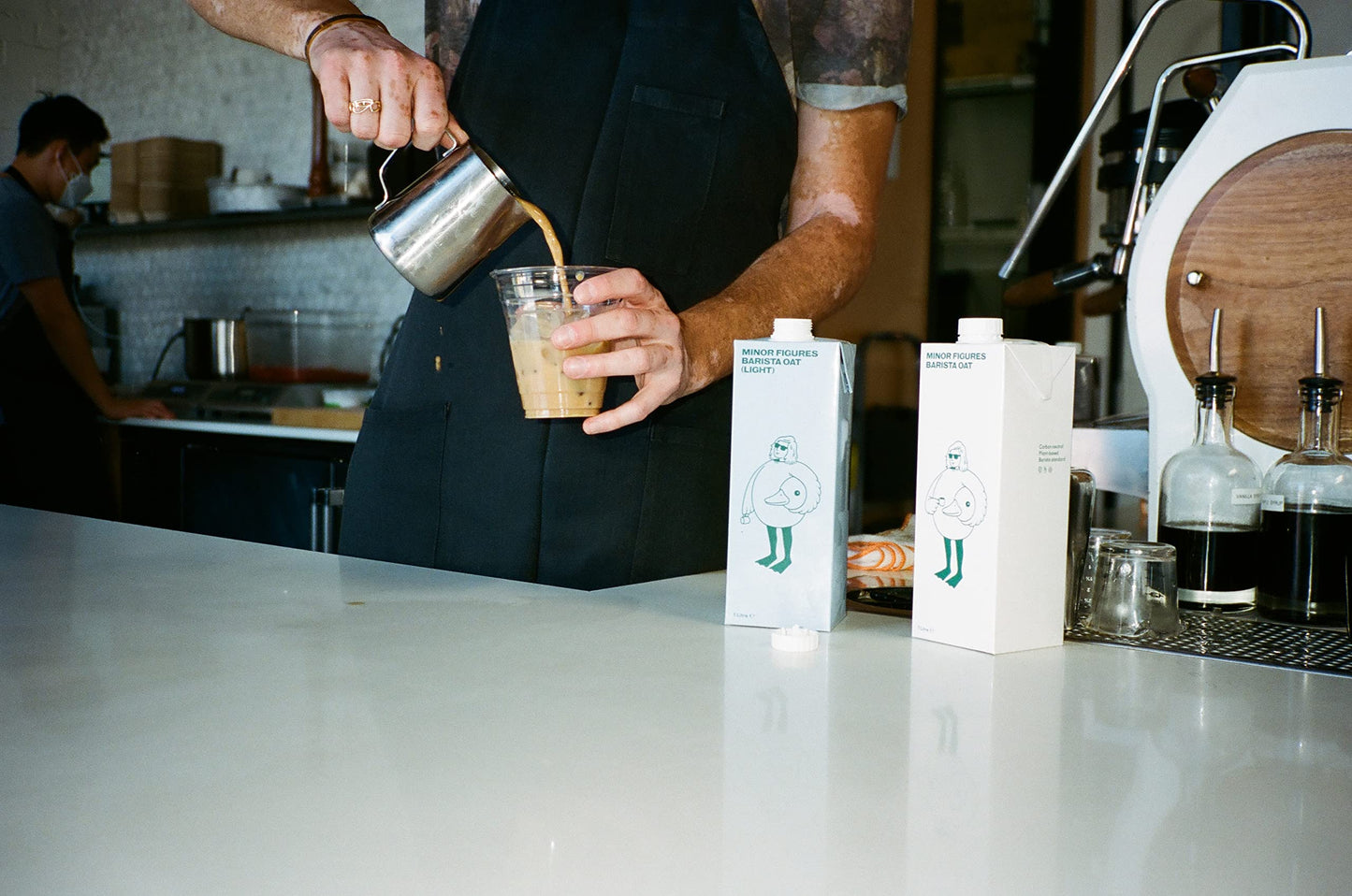 Minor Figures - Oat Milk - Standard - Barista Standard - 32 Oz - 1 Pack - Non Gmo - Plant Based - Vegan - Dairy Free - Shelf Sta