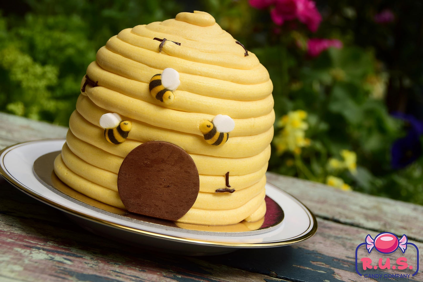 R.U.S. Candy Bumble Bee Shaped Edible Sugar Decorations, 48 pcs, Yellow - Perfect for Cakes, Parties, and Celebrations