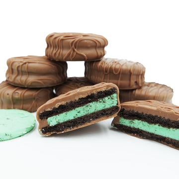 Philadelphia Candies Milk Chocolate Covered Mint Creme OREO Cookies, 30 oz, 1.87 lb Pack