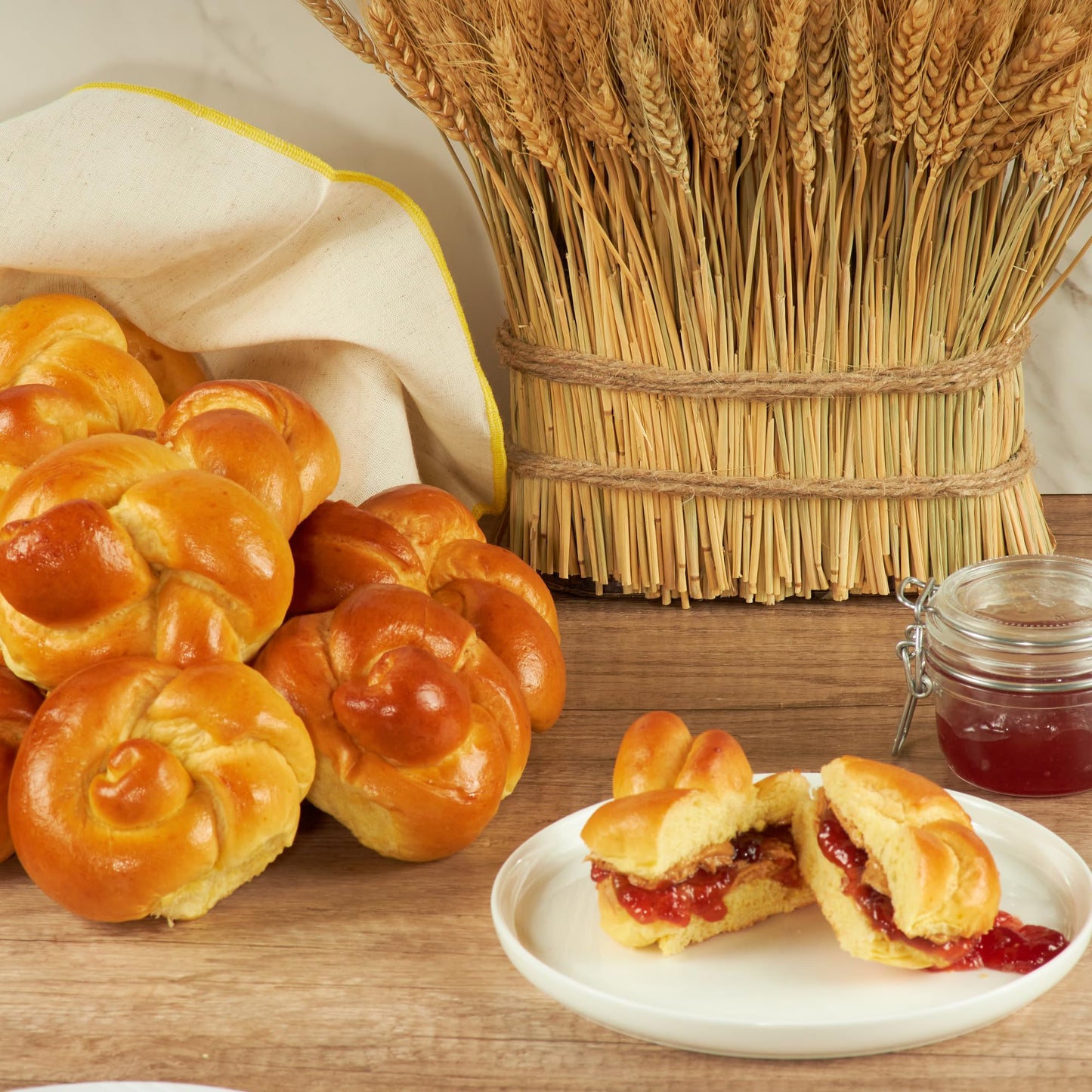 Kosher Braided Challah Rolls | Traditional, Fresh & Delicious | Great For Shabbat Or Any Holiday | Kosher, Dairy & Nut Free | 2-
