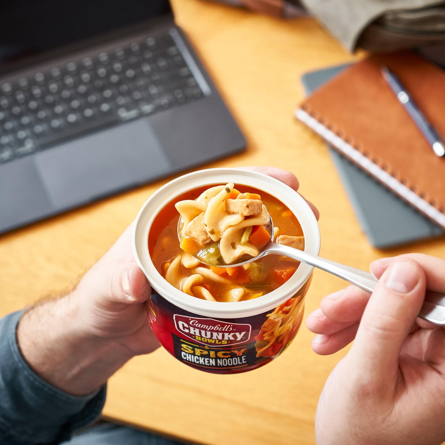 Campbell’S Chunky Soup, Spicy Chicken Noodle Soup, 15.25 Oz Microwavable Bowl