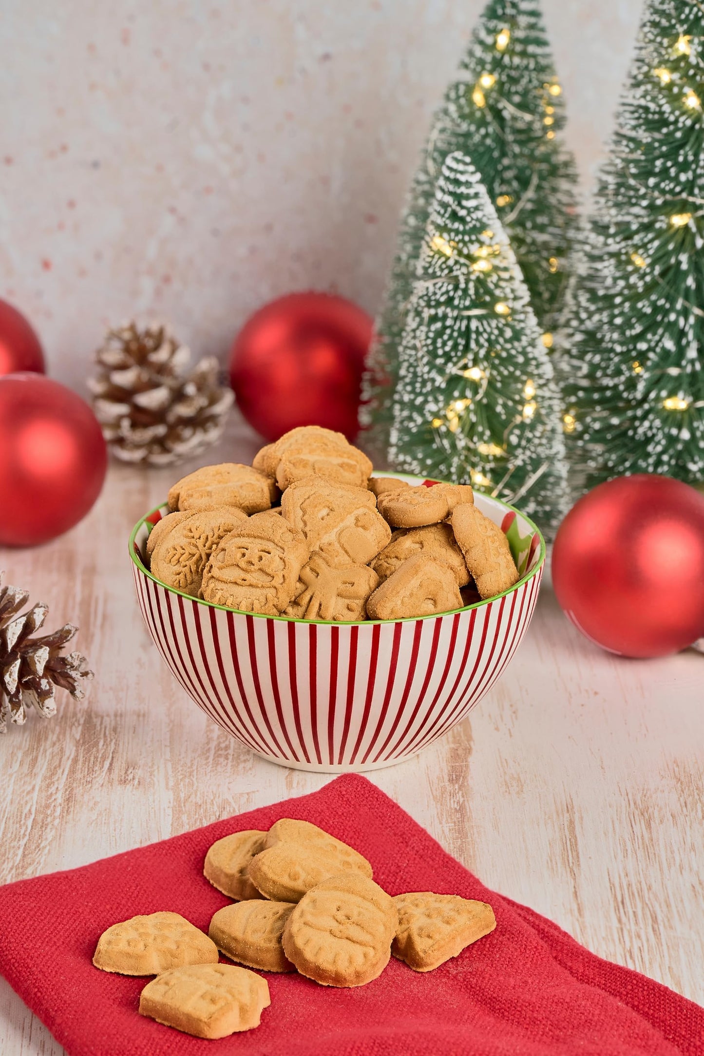 Dux Holiday Sweet Christmas Cookies, 5.29 oz