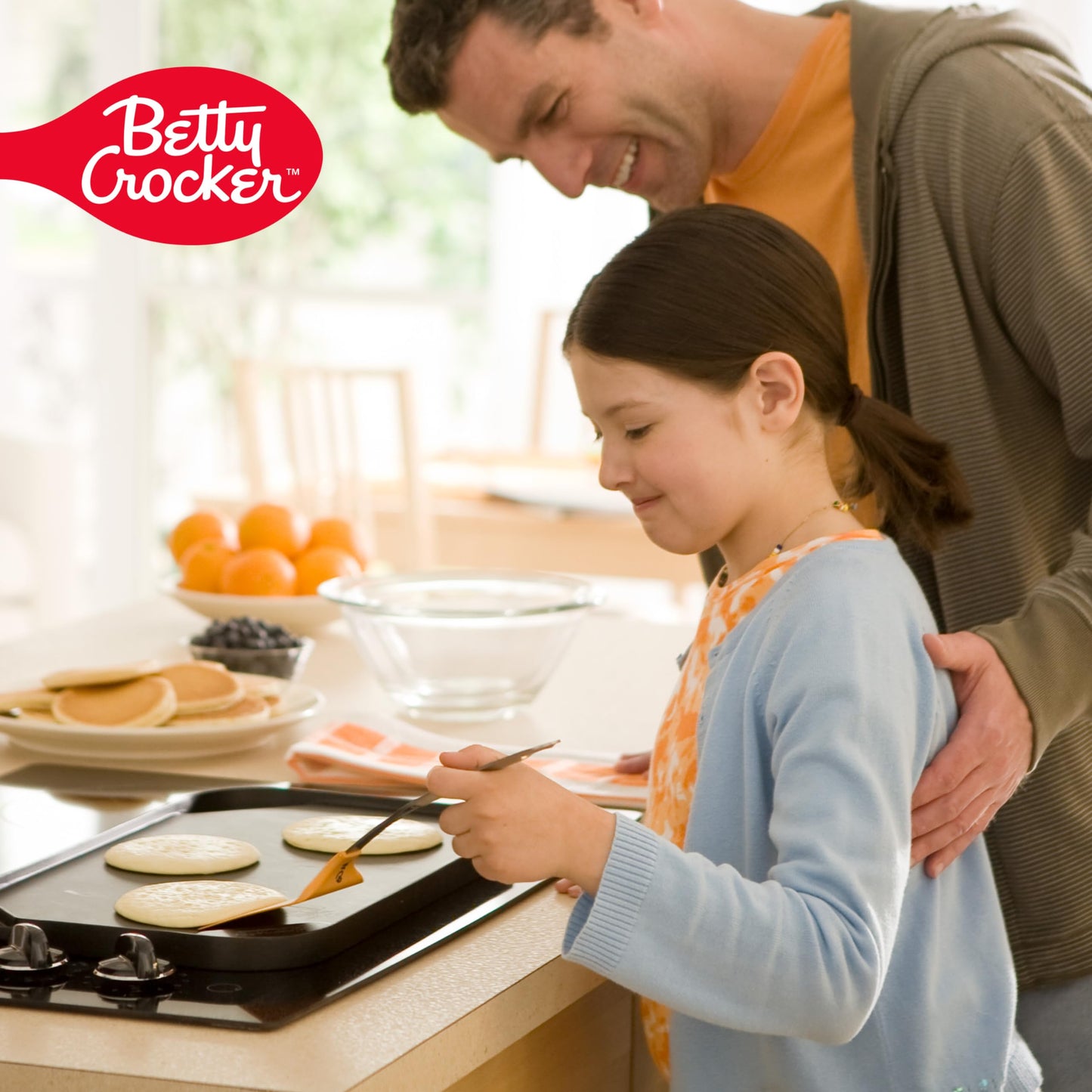 Betty Crocker Bisquick Shake 'N Pour, Buttermilk Pancake Mix, 5.1 Oz