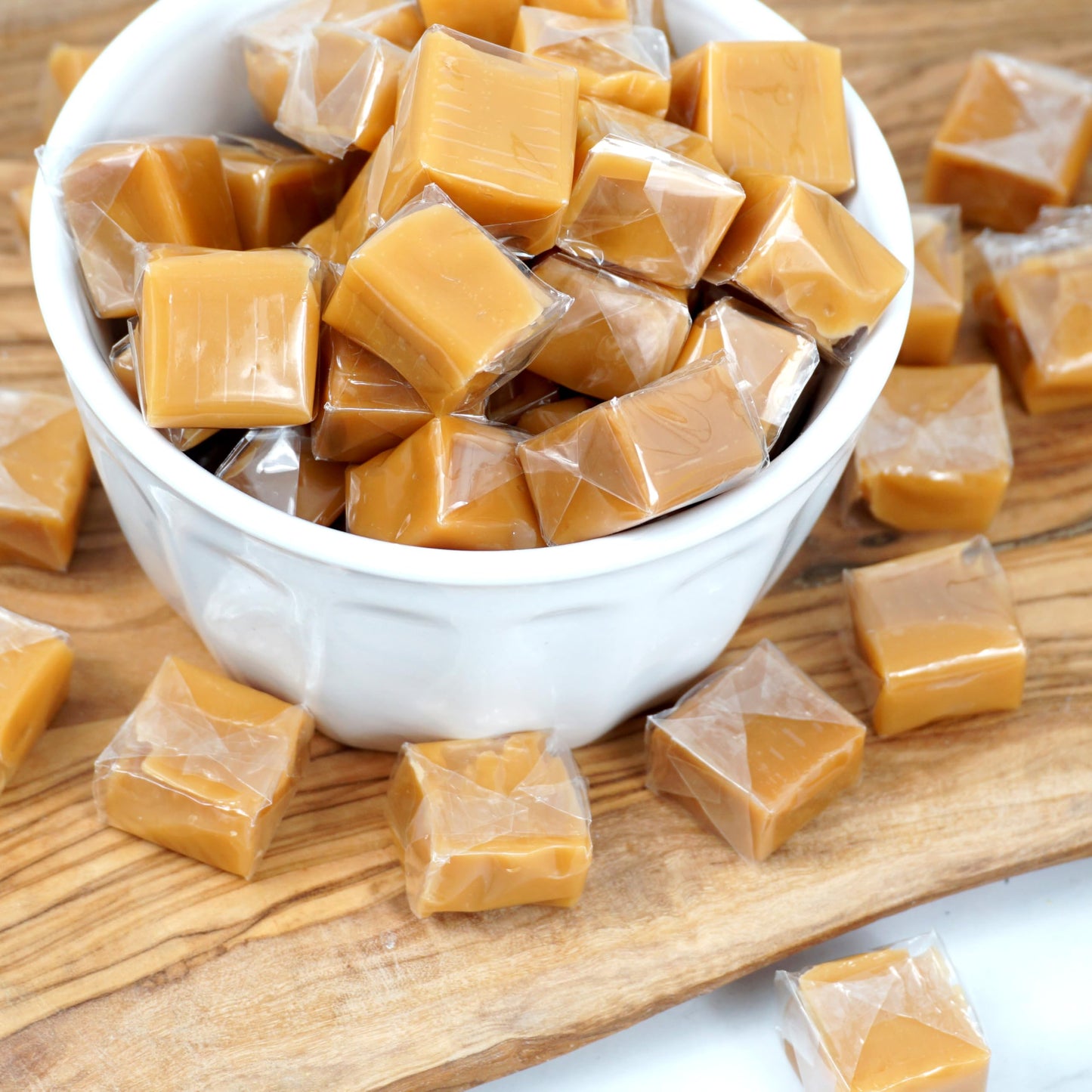 Classic Caramel Squares Candy, 2 Pound Bulk Bag(Approximately 110 Pieces), Vanilla Caramel Cubes, Individually Wrapped Chewy Can